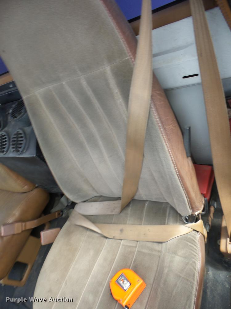 image for item BI9500 1994 GMC TopKick LoPro box truck