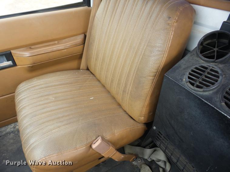 image for item BI9500 1994 GMC TopKick LoPro box truck