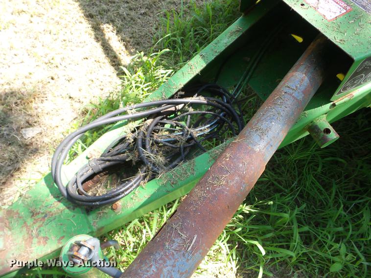 image for item BI9505 John Deere 375 round baler