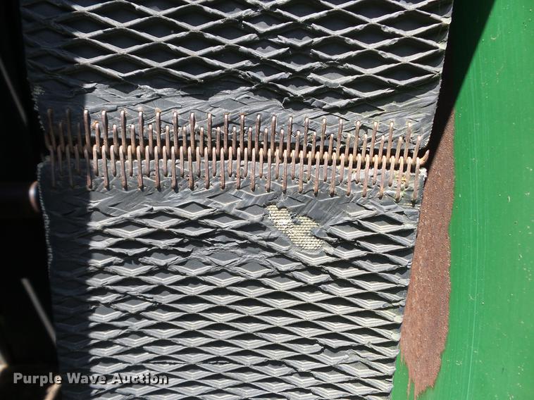 image for item BI9505 John Deere 375 round baler