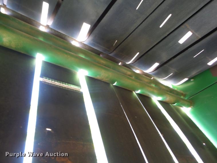 image for item BI9505 John Deere 375 round baler