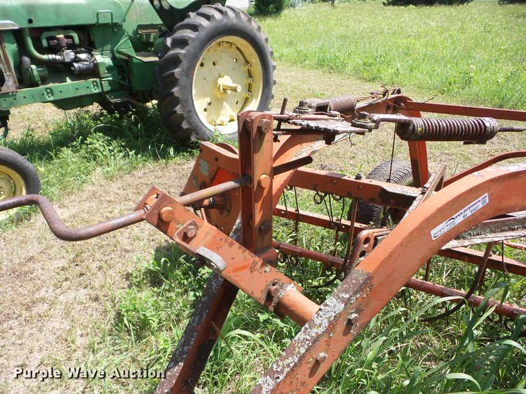 image for item BI9507 Allis Chalmers hay rake