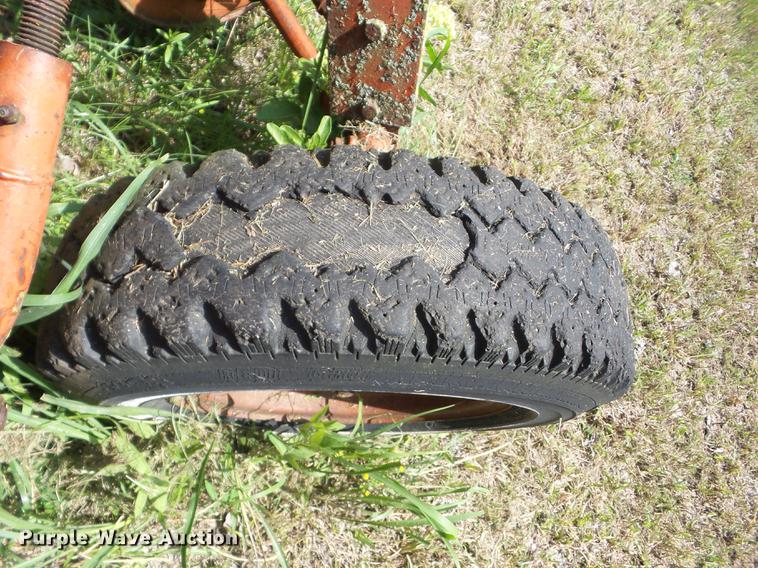 image for item BI9507 Allis Chalmers hay rake