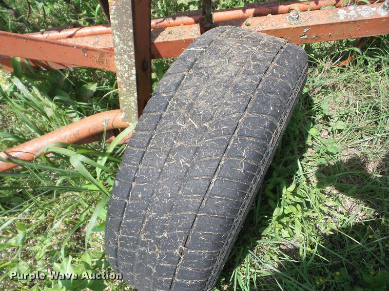 image for item BI9507 Allis Chalmers hay rake