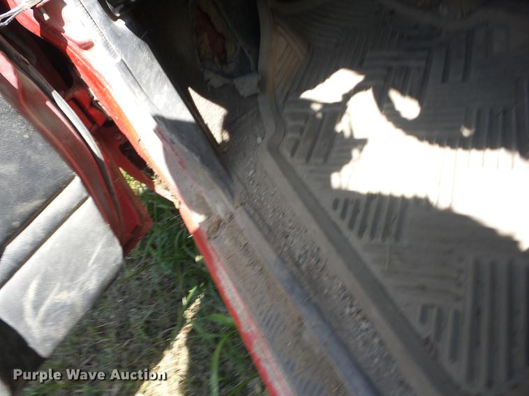 image for item BI9510 1993 Nissan King Cab pickup truck