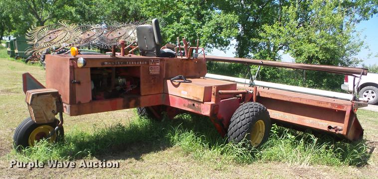 image for item BI9512 Massey Ferguson 655 Hydro windrower