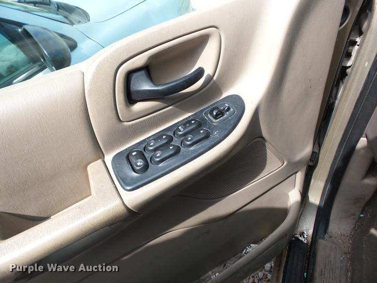 image for item BI9521 2000 Ford Windstar van