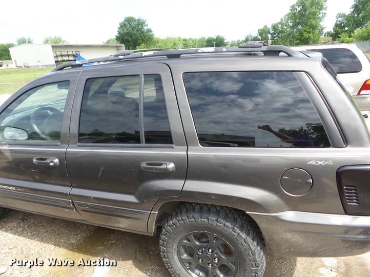 image for item BI9688 2000 Jeep Grand Cherokee SUV