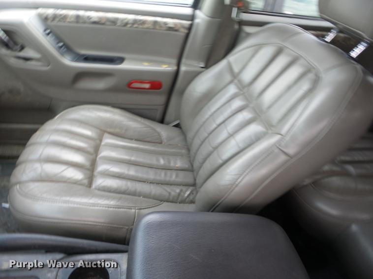 image for item BI9688 2000 Jeep Grand Cherokee SUV