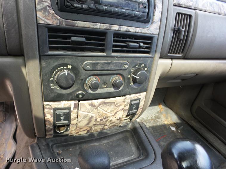 image for item BI9688 2000 Jeep Grand Cherokee SUV