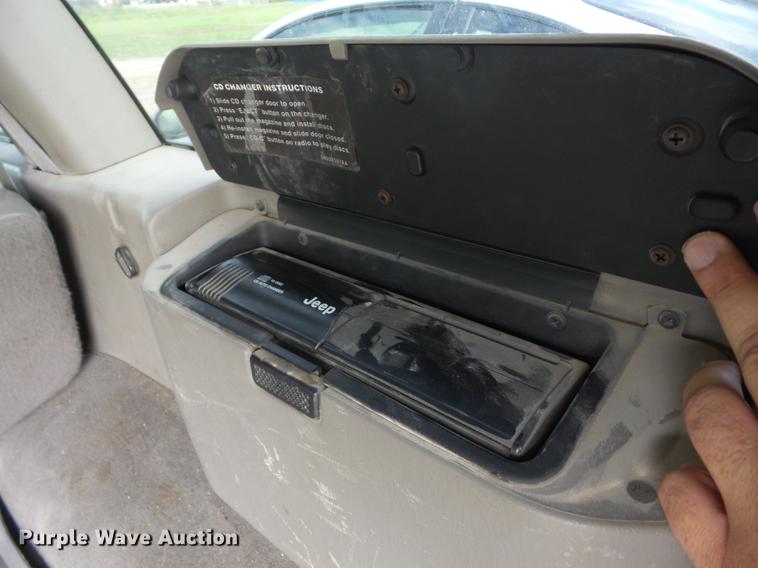 image for item BI9688 2000 Jeep Grand Cherokee SUV