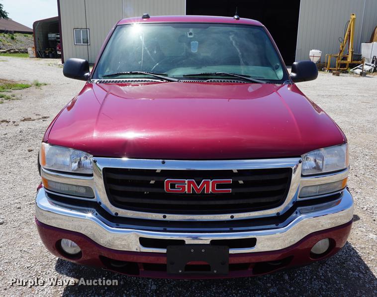 image for item DB6023 2005 GMC Sierra 1500 Ext. Cab pickup truck