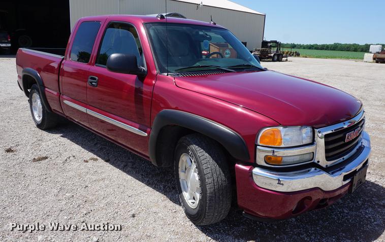 image for item DB6023 2005 GMC Sierra 1500 Ext. Cab pickup truck