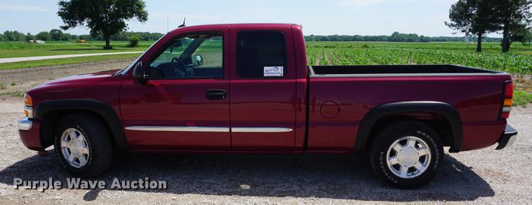 image for item DB6023 2005 GMC Sierra 1500 Ext. Cab pickup truck