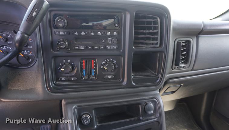 image for item DB6023 2005 GMC Sierra 1500 Ext. Cab pickup truck