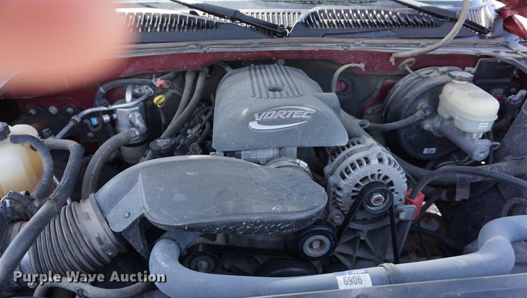 image for item DB6023 2005 GMC Sierra 1500 Ext. Cab pickup truck