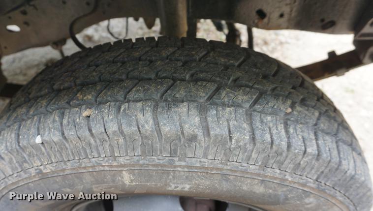 image for item DB6032 1995 Ford F450 truck cab and chassis