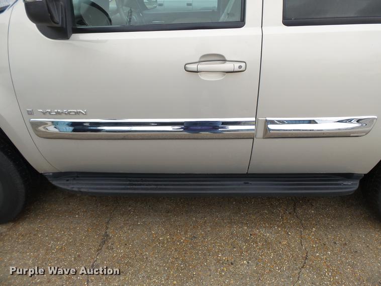 image for item DB7163 2007 GMC Yukon SUV
