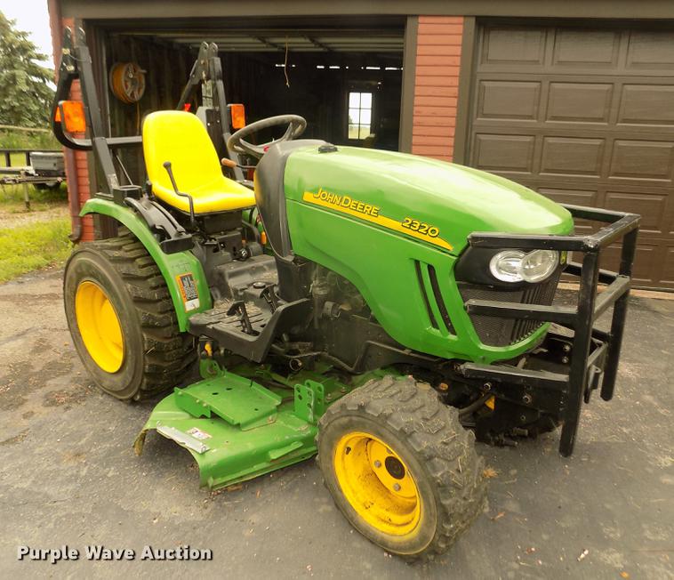 image for item DB8730 2006 John Deere 2320 MFWD tractor
