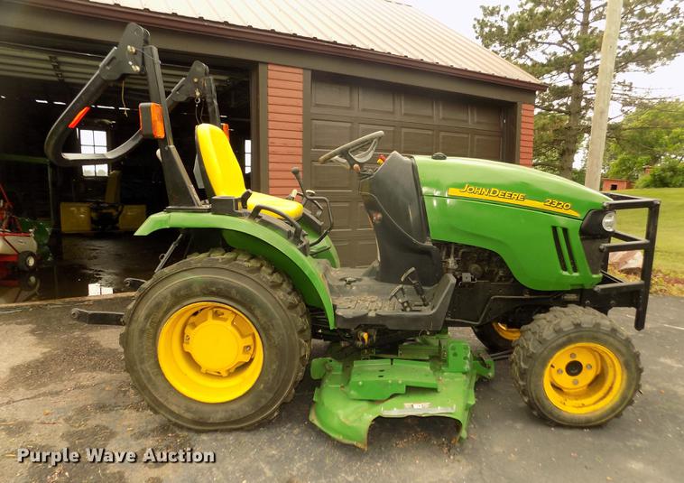 image for item DB8730 2006 John Deere 2320 MFWD tractor