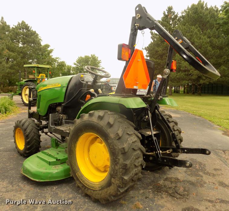 image for item DB8730 2006 John Deere 2320 MFWD tractor