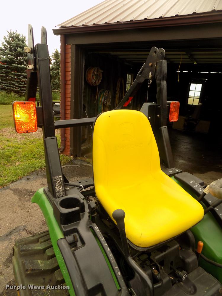 image for item DB8730 2006 John Deere 2320 MFWD tractor