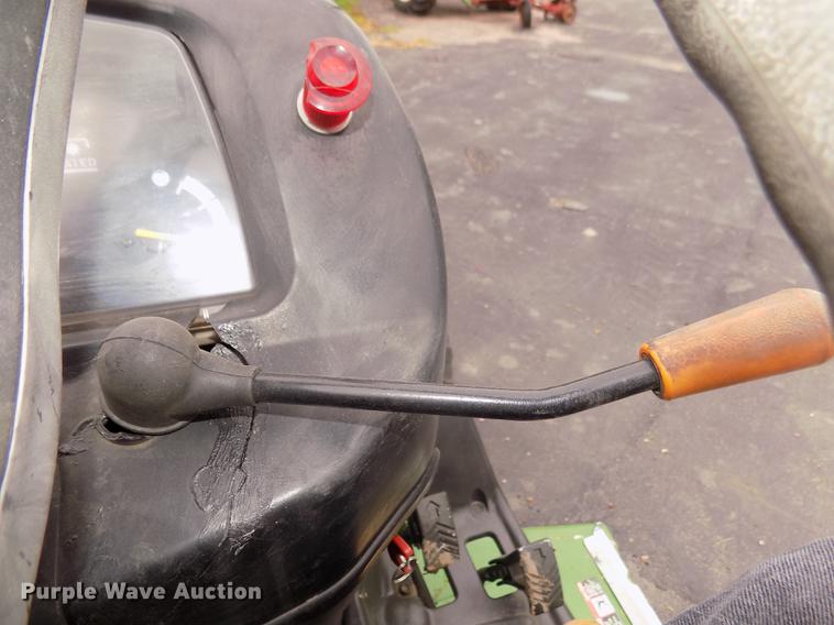 image for item DB8730 2006 John Deere 2320 MFWD tractor