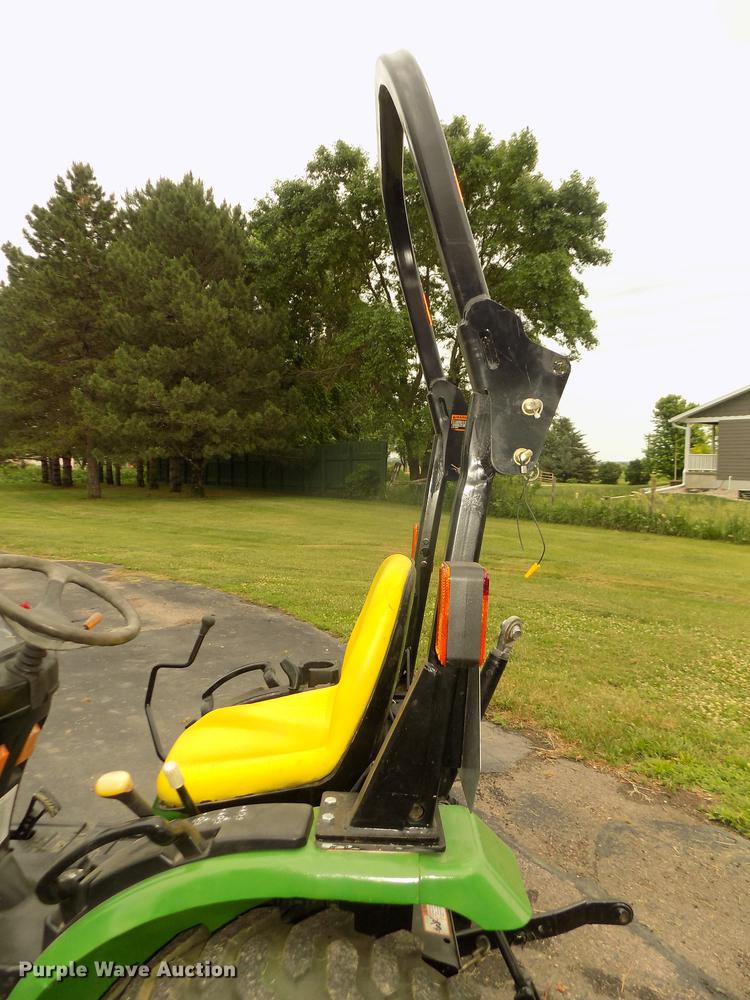 image for item DB8730 2006 John Deere 2320 MFWD tractor