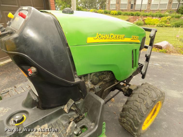 image for item DB8730 2006 John Deere 2320 MFWD tractor