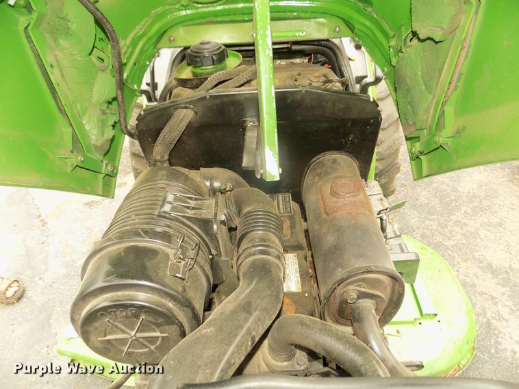 image for item DB8730 2006 John Deere 2320 MFWD tractor