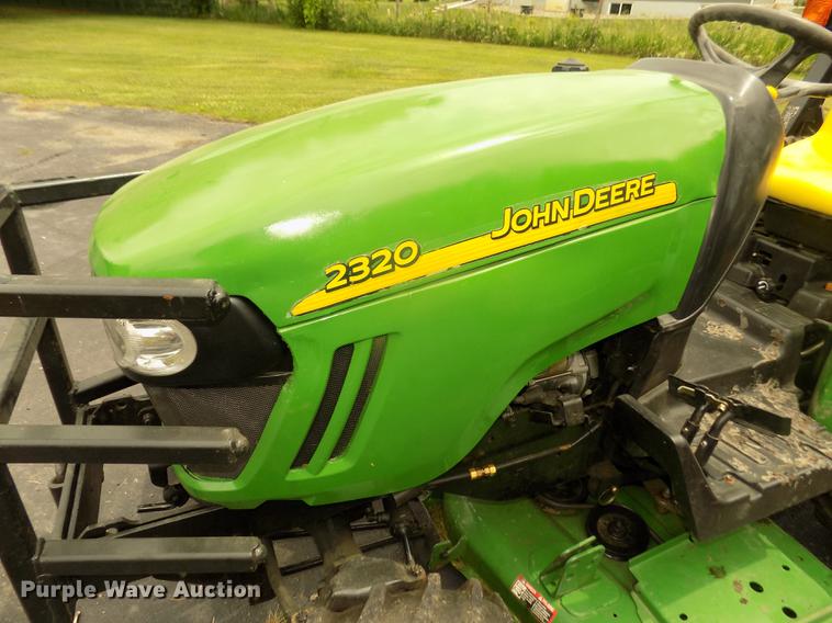 image for item DB8730 2006 John Deere 2320 MFWD tractor