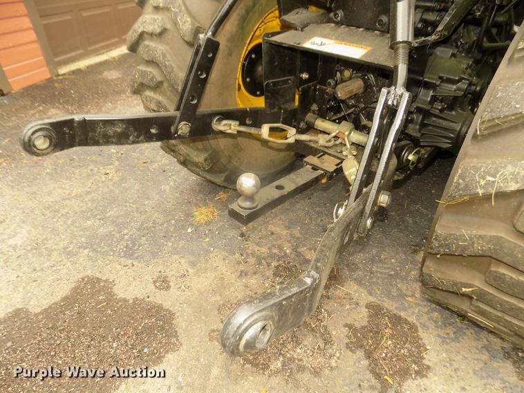 image for item DB8730 2006 John Deere 2320 MFWD tractor