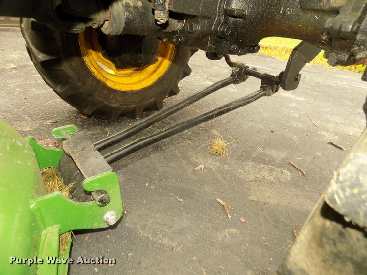 image for item DB8730 2006 John Deere 2320 MFWD tractor