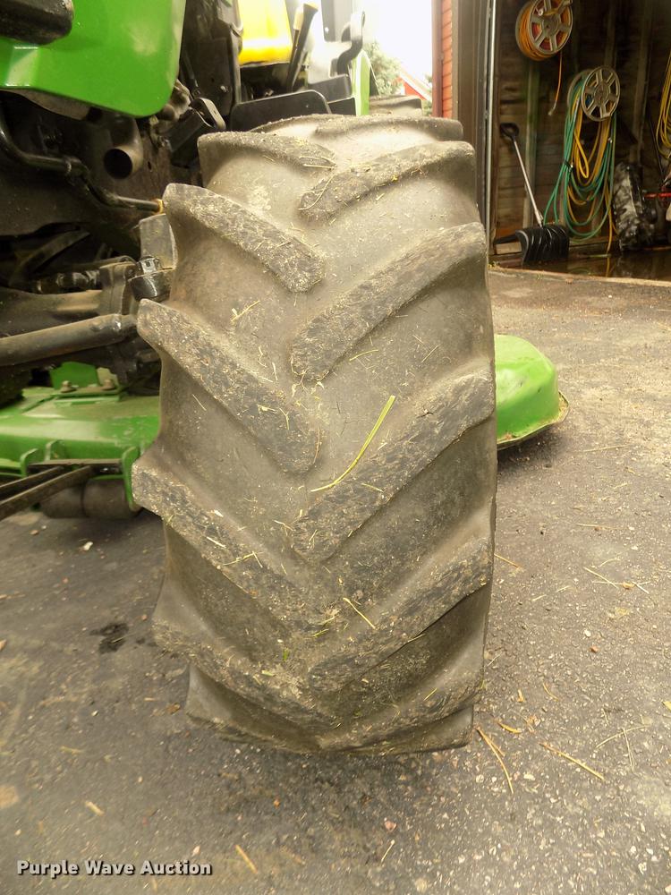 image for item DB8730 2006 John Deere 2320 MFWD tractor