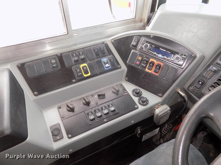 image for item DB8733 2009 Blue Bird Vision CV3011S school bus