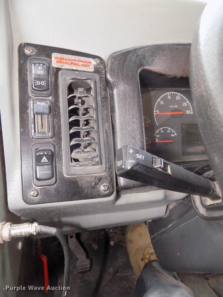 image for item DB8733 2009 Blue Bird Vision CV3011S school bus