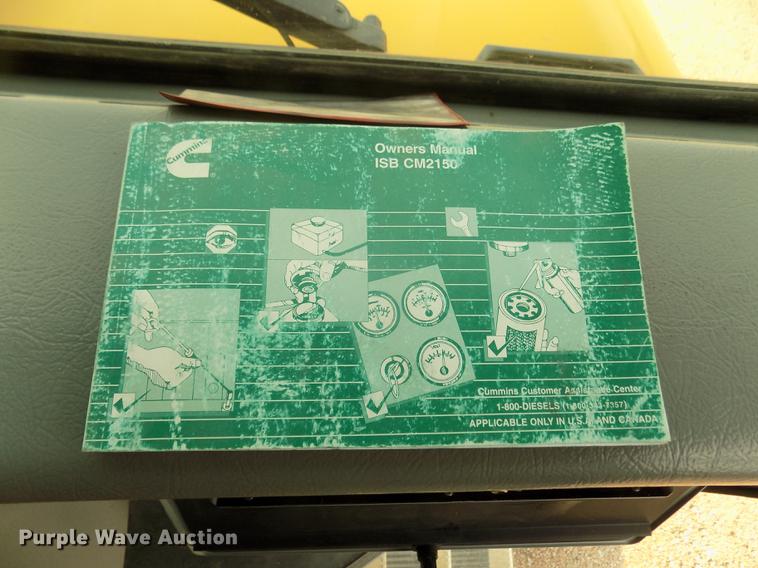 image for item DB8733 2009 Blue Bird Vision CV3011S school bus