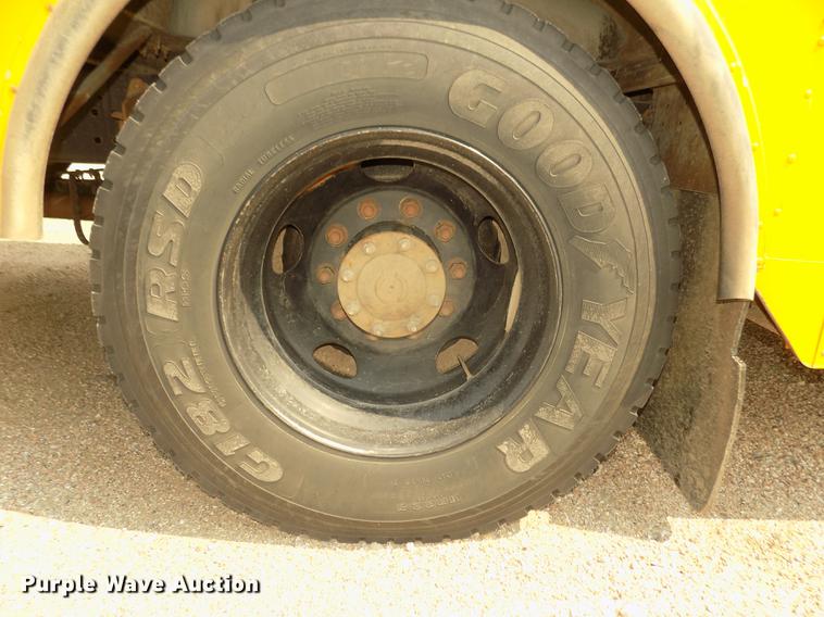 image for item DB8733 2009 Blue Bird Vision CV3011S school bus