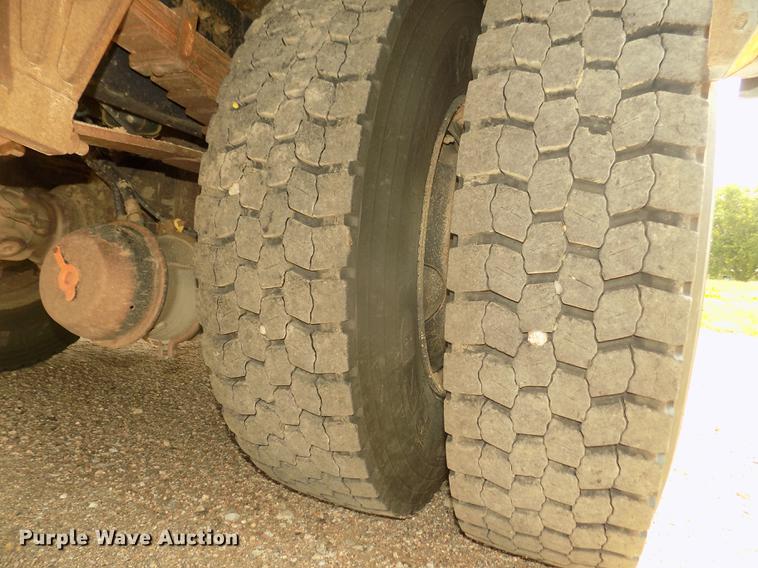 image for item DB8733 2009 Blue Bird Vision CV3011S school bus