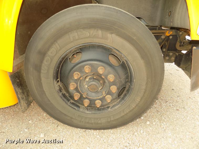 image for item DB8733 2009 Blue Bird Vision CV3011S school bus