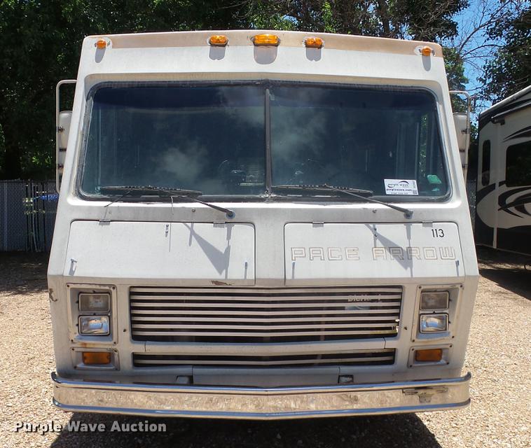 image for item DC3057 1981 Pace Arrow RV