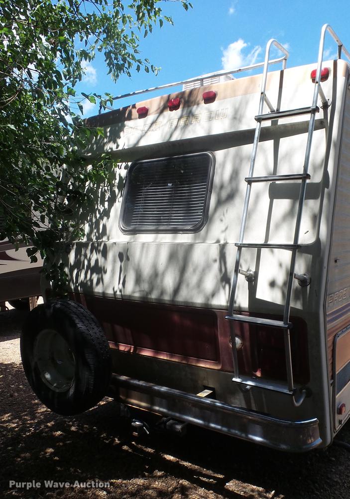 image for item DC3057 1981 Pace Arrow RV