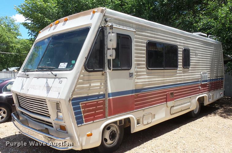image for item DC3057 1981 Pace Arrow RV