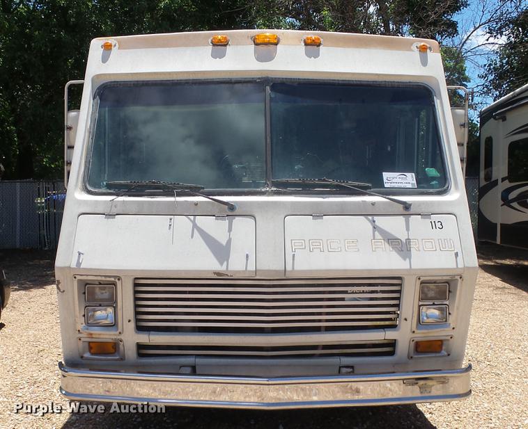 image for item DC3057 1981 Pace Arrow RV