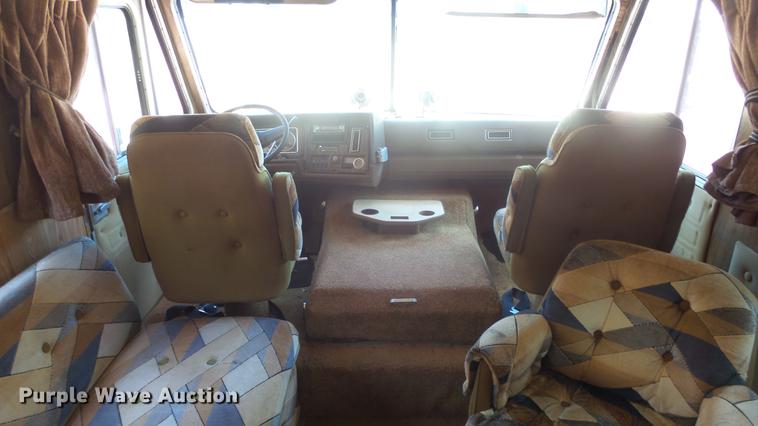 image for item DC3057 1981 Pace Arrow RV