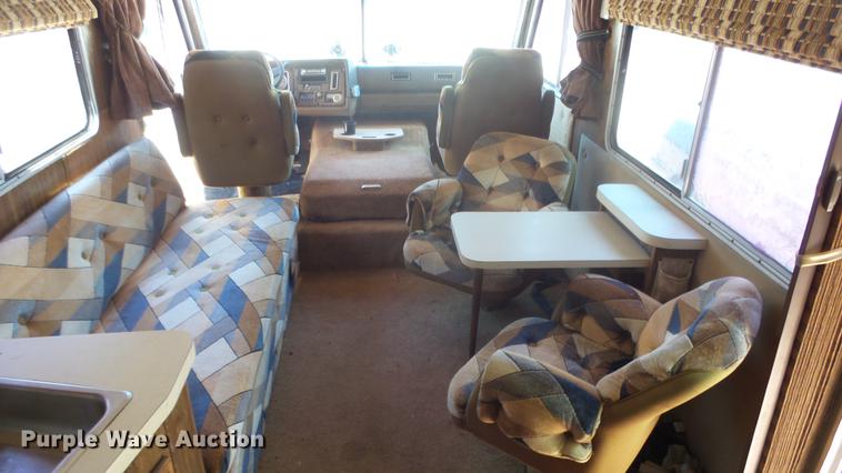 image for item DC3057 1981 Pace Arrow RV