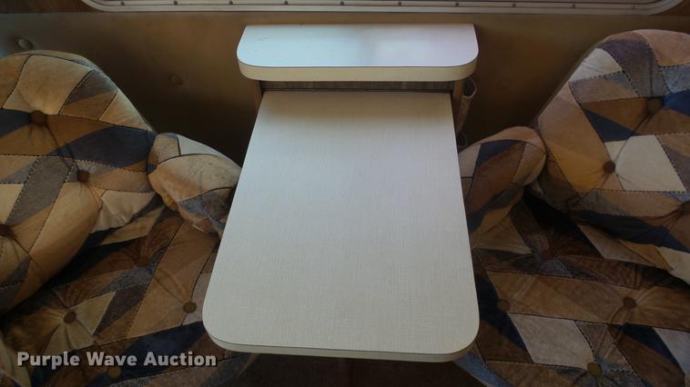 image for item DC3057 1981 Pace Arrow RV