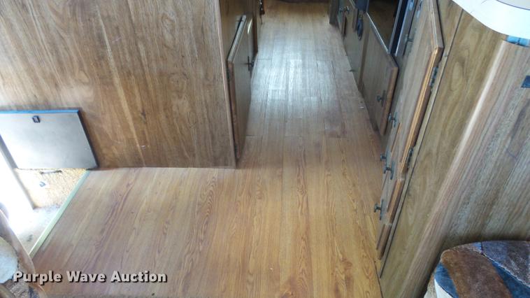 image for item DC3057 1981 Pace Arrow RV