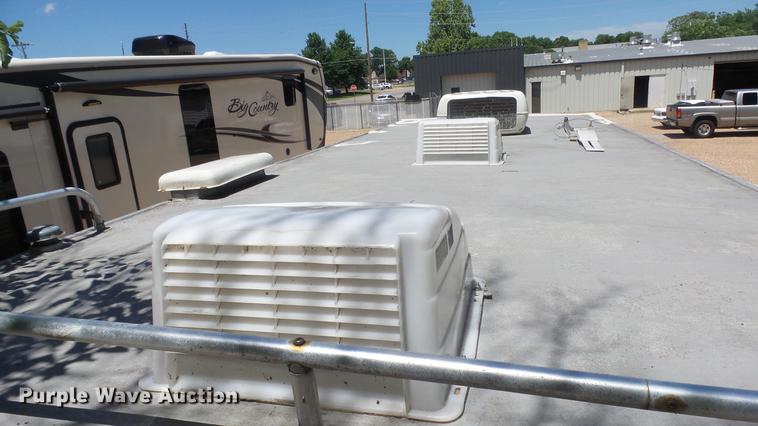 image for item DC3057 1981 Pace Arrow RV