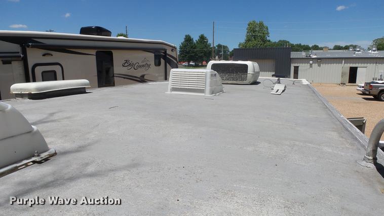 image for item DC3057 1981 Pace Arrow RV